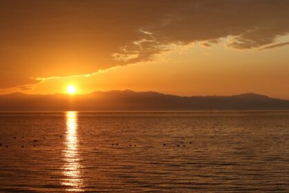 琵琶湖の夕日
